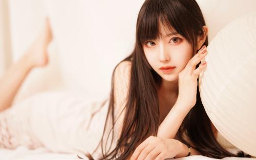 看我眼睛大不 3840x2400