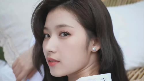 不为别的，看美女就是为了心情愉悦