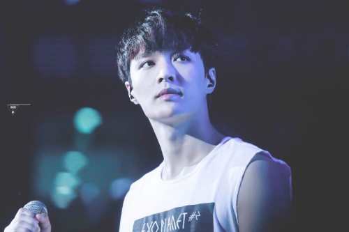 张艺兴的神仙回眸