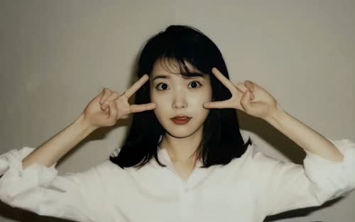 IU