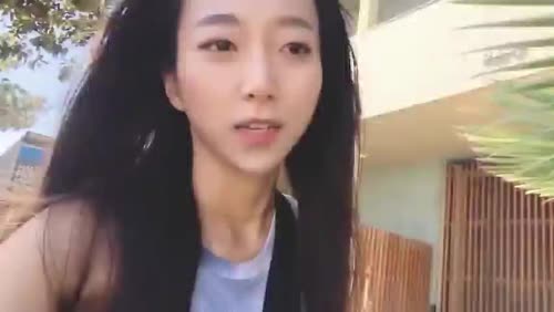 长板女孩 Los Angeles，with umbrella