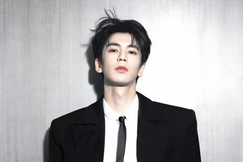 张凌赫壁纸 自用